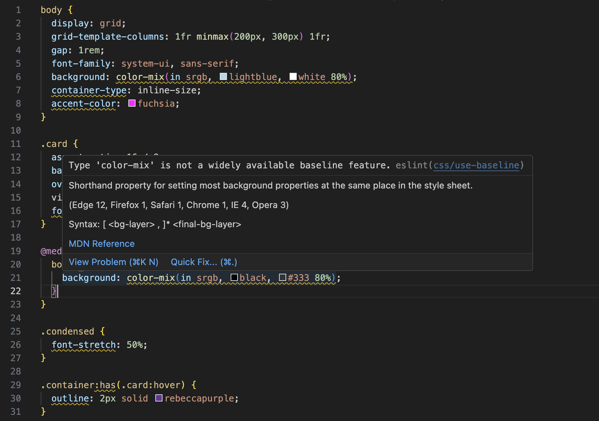 VSCode'da kullanılan ESLint eklentisi, temel hedef dışındaki özelliklerde alt çizgiler gösteriyor.