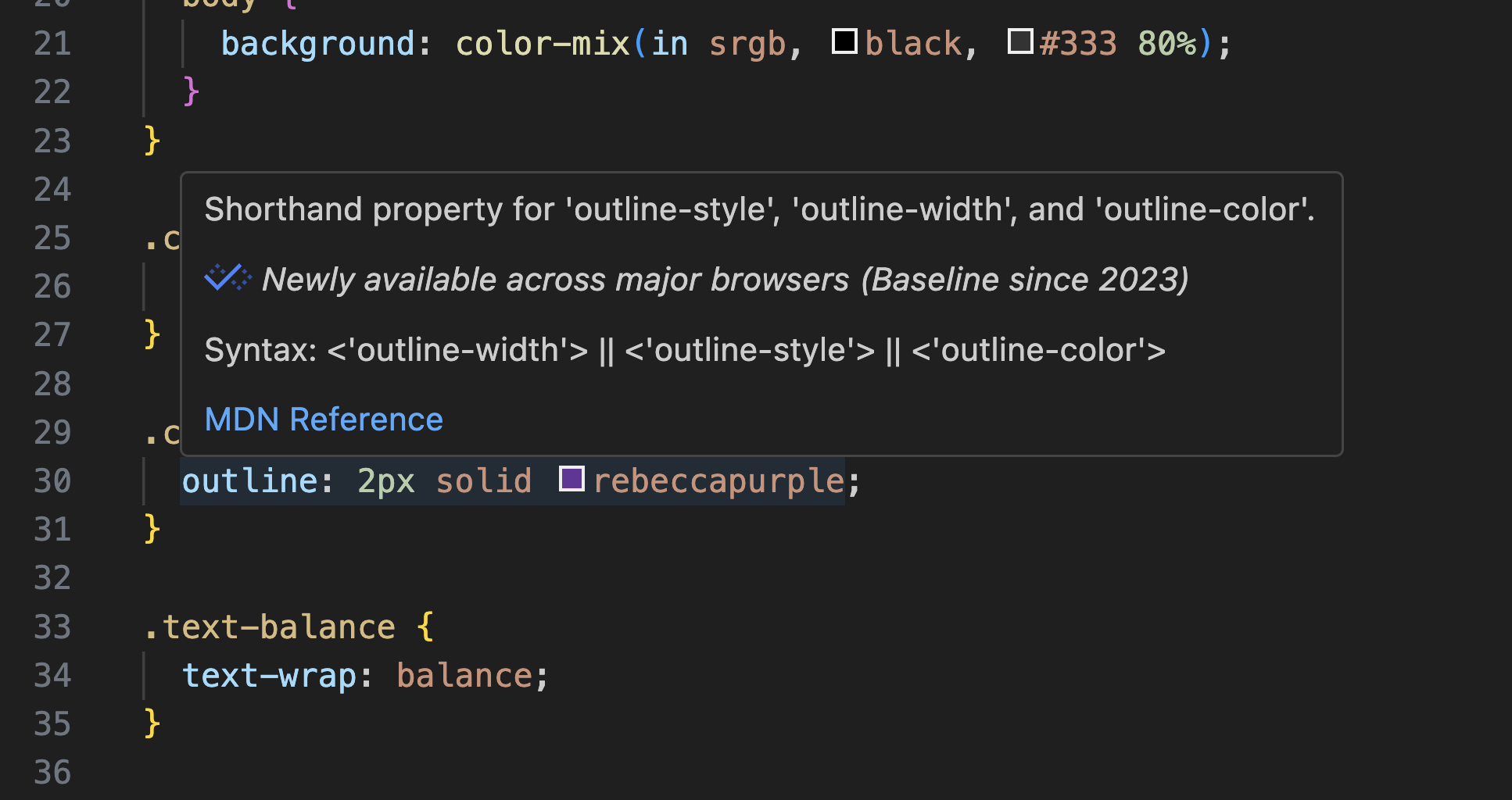 VSCode 中的悬停卡片，显示基准状态。